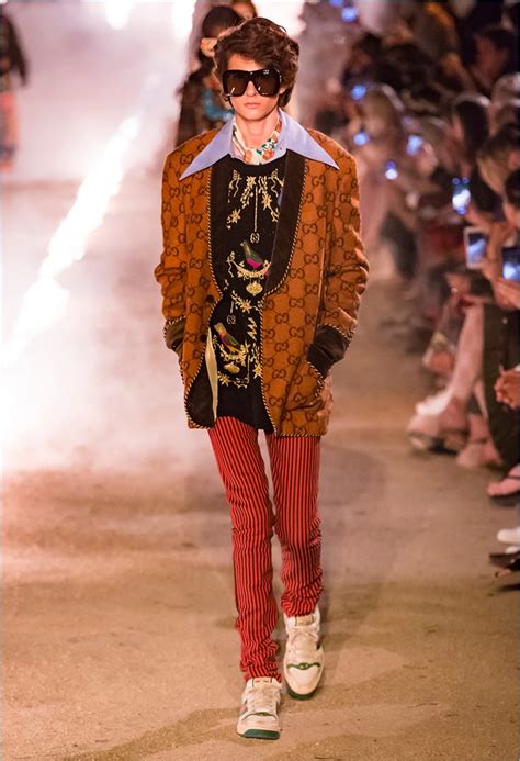 gucci cruise 2019 alle ira|GUCCI CRUISE 2019 COLLECTION .